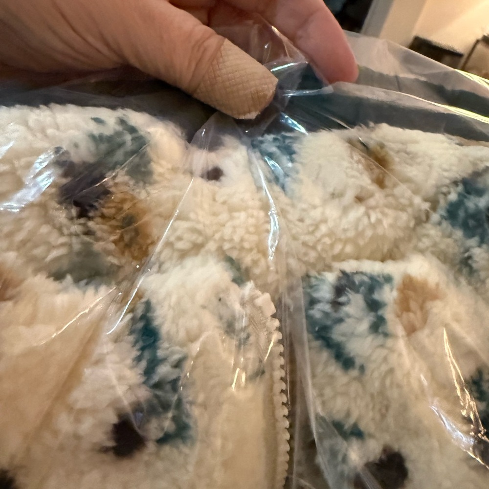 Thread & Supply Cozy Green Floral Fleece Shacket aka Shirt Jacket NWT XL Cream - Picture 8 of 10